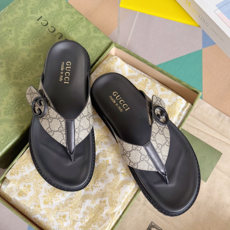 G*u*i slippers